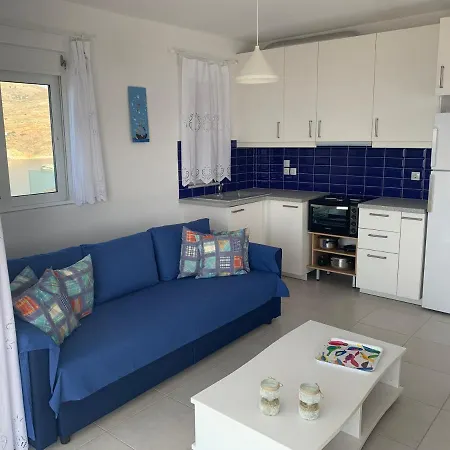 On The Rocks Apartment